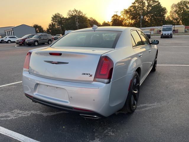 2023 chrysler 300 s