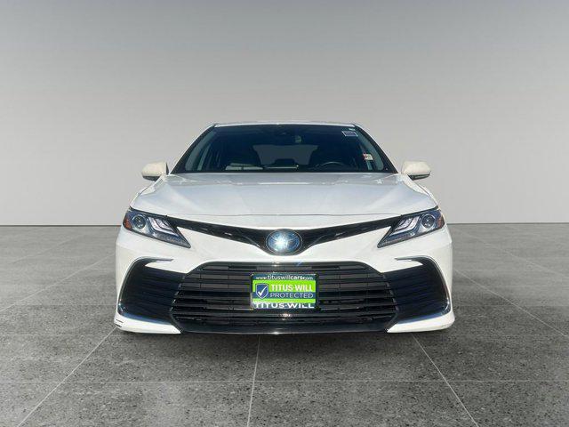 2021 toyota camry hybrid xle