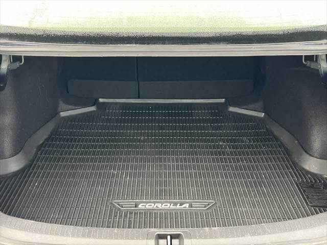 2020 toyota corolla hybrid le