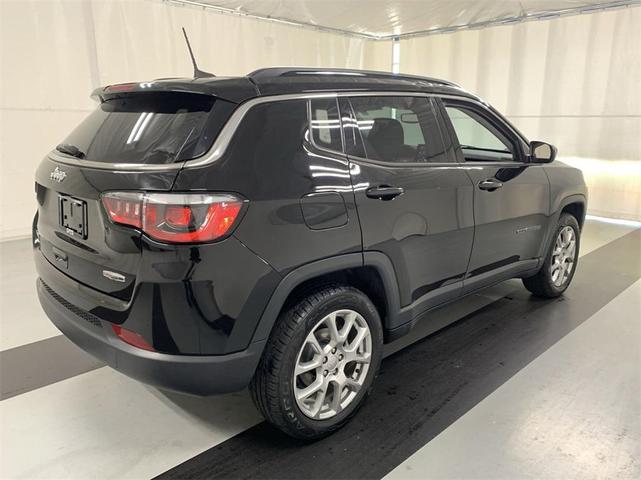 2022 jeep compass latitude lux