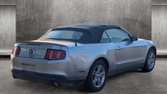 2011 ford mustang v6