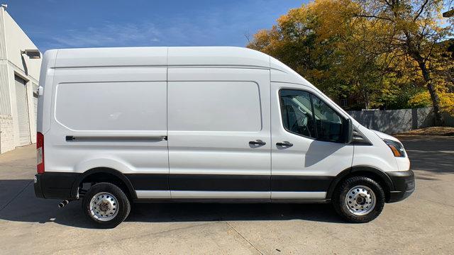 2022 ford transit-250 base
