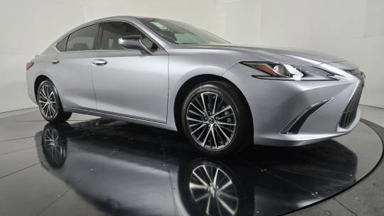 2025 Lexus ES