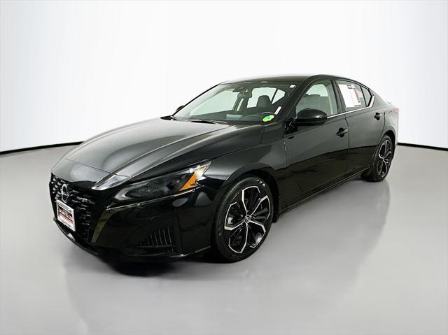 2023 nissan altima sr fwd