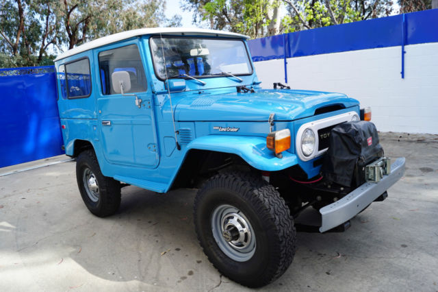 1977 restored arizona/california fj40 with rare a/c, winch, ps & p. disc brakes!