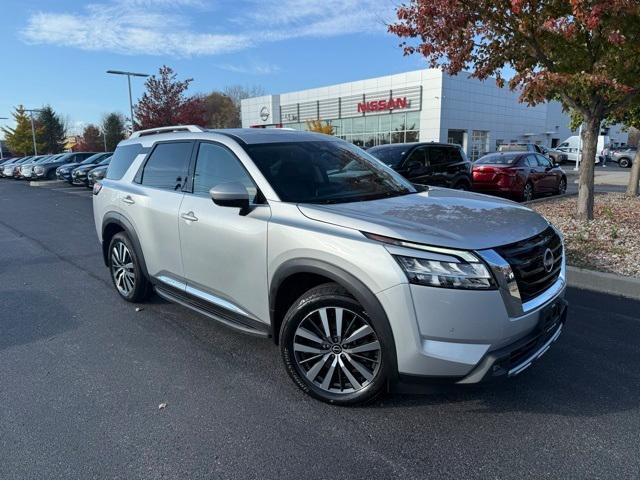 2022 nissan pathfinder platinum