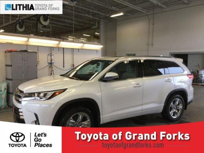 2017 toyota highlander awd v6 for sale in grand forks, north dakota