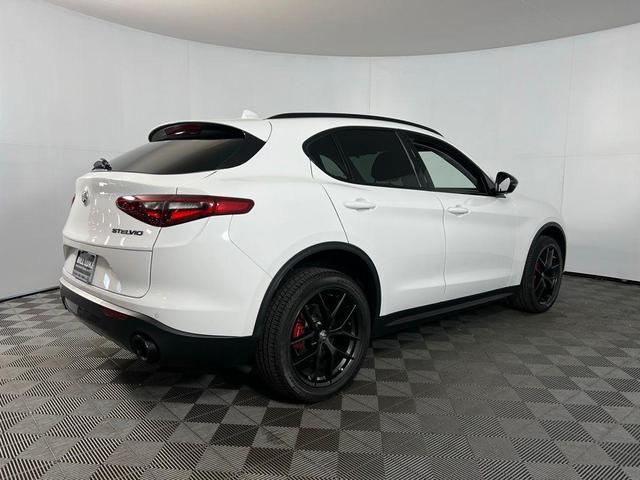 2020 alfa romeo stelvio base