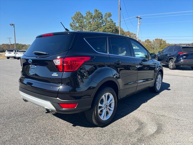 2019 ford escape se