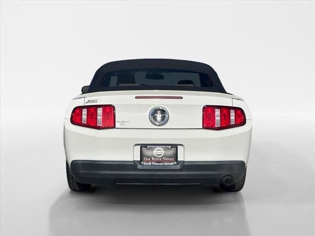 2010 ford mustang premium
