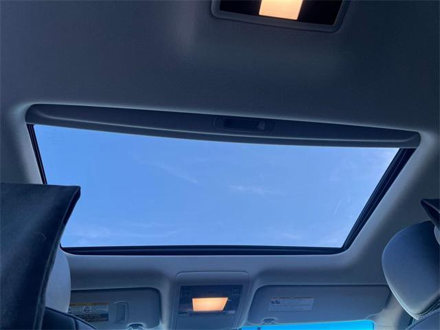 2016 toyota land cruiser base