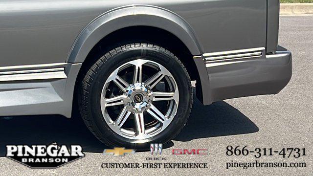 2017 chevrolet express 2500 work van
