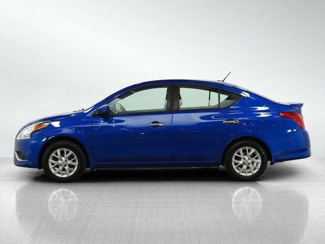 2017 nissan versa sv