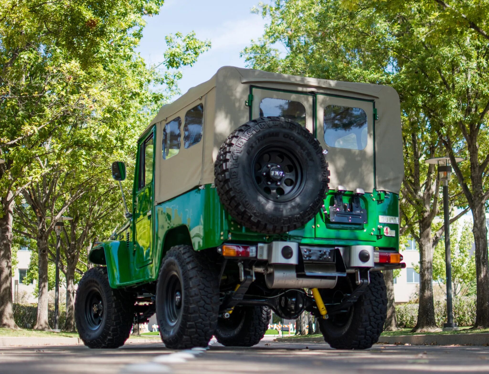 toyota land cruiser fj40