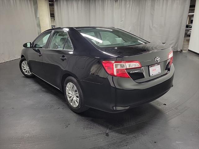 2014 toyota camry le