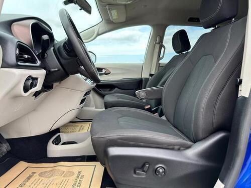 2021 chrysler voyager lx minivan 4d