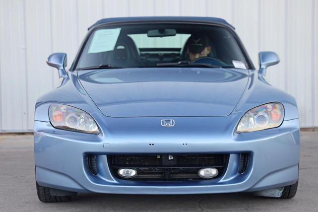 2004 honda s2000 base (m6)