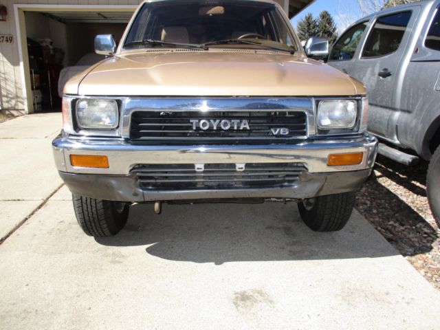 classic 1990 toyota 4runner sr5, 4-wheel drive, only 32,000 original miles!