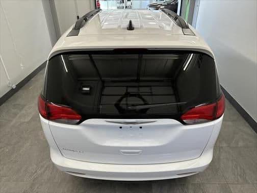 2021 chrysler voyager lx in kansas city, missouri