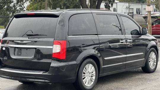 2013 Chrysler Town & Country