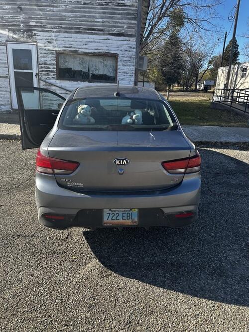 2019 kia rio s 122300 miles. runs great and gets great mileage