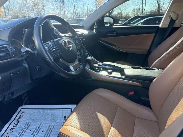 2018 lexus is 300 base