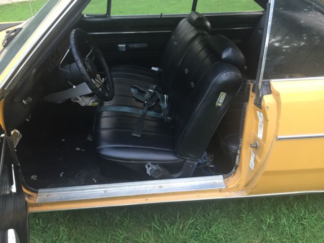 1971 dodge dart swinger hardtop 2-door 5.2l mopar and a dart custom 2 door mopar