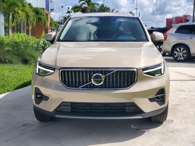 2025 volvo xc40 b5 core bright theme