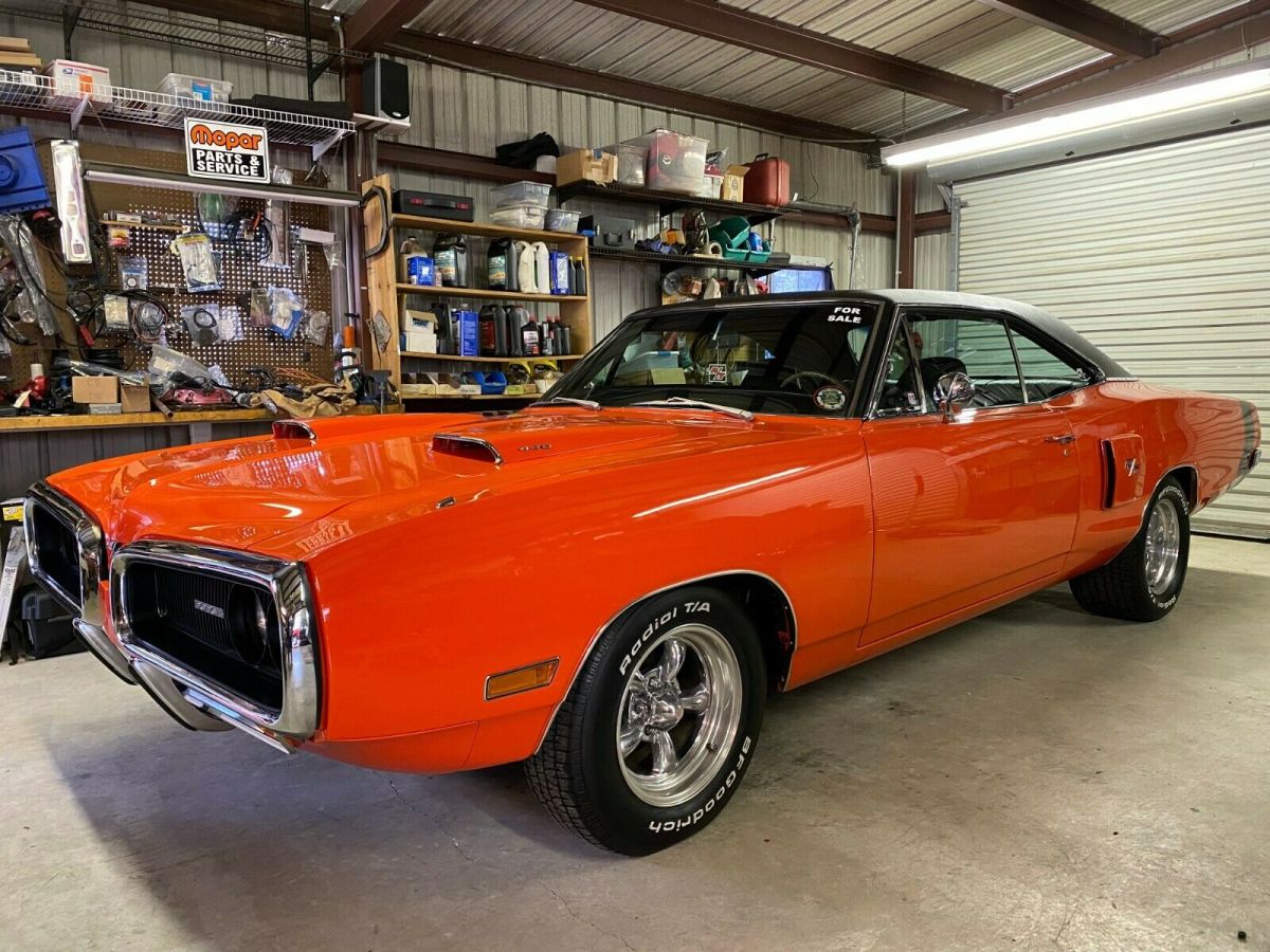 70 dodge coronet 440 4 speed trans 8-3/4 posi air grabber buckets