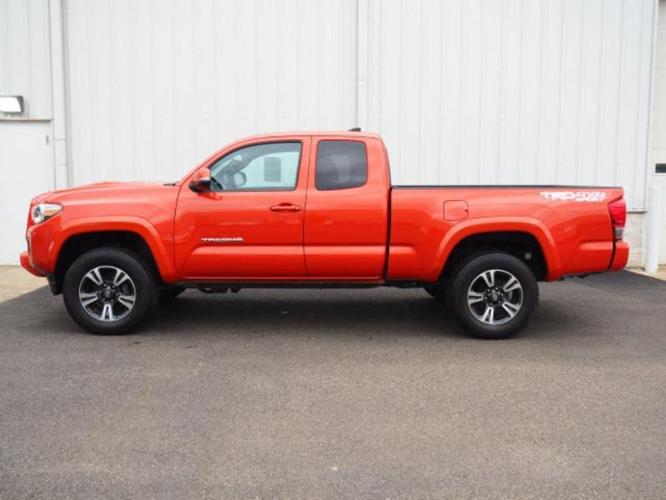 2016 toyota tacoma trd sport 4x4 trd sport 4dr access cab 6.1 ft lb 6m for sale in triadelphia, west virginia