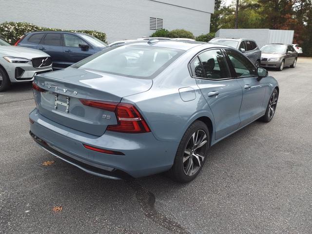 2024 volvo s60 b5 plus dark