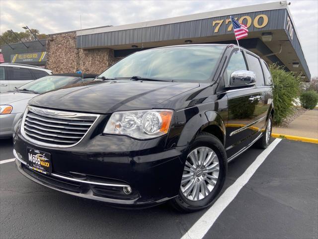 2016 chrysler town & country limited