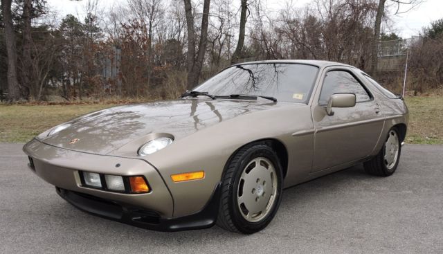 1982 porsche 928 5-speed. 44k miles. fully serviced. great car. no reserve