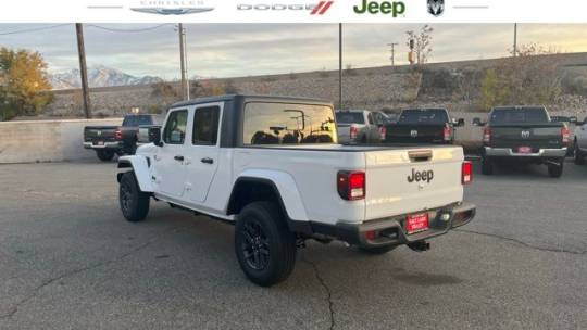 2024 Jeep Gladiator