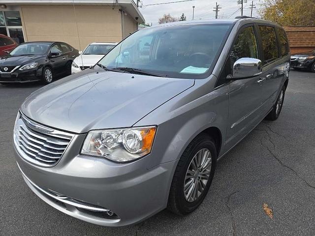 2014 chrysler town & country touring-l