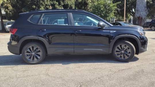 2024 Volkswagen Taos