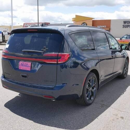 2024 chrysler pacifica limited