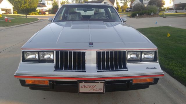 1984 hurst olds. 1900 original miles. time capsule