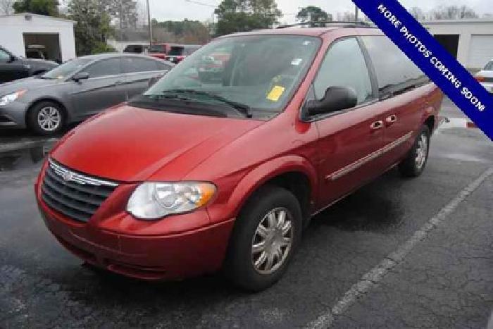 2007 chrysler town & country touring in wilmington, nc