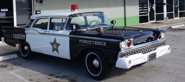 1959 ford galaxie police car