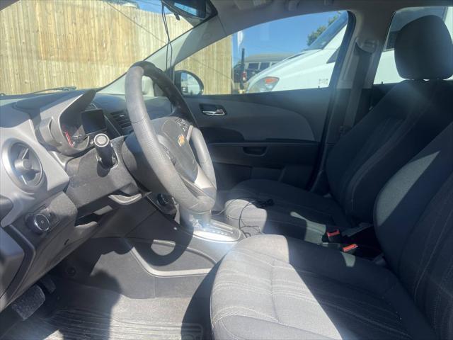 2016 chevrolet sonic lt