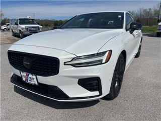 2024 Volvo S60 b5 plus black edition