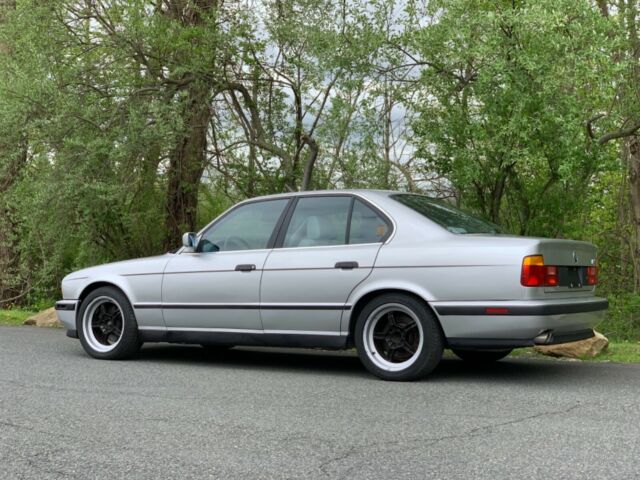 1991 bmw m5 e34 metalic silver fresh paint matching numbers