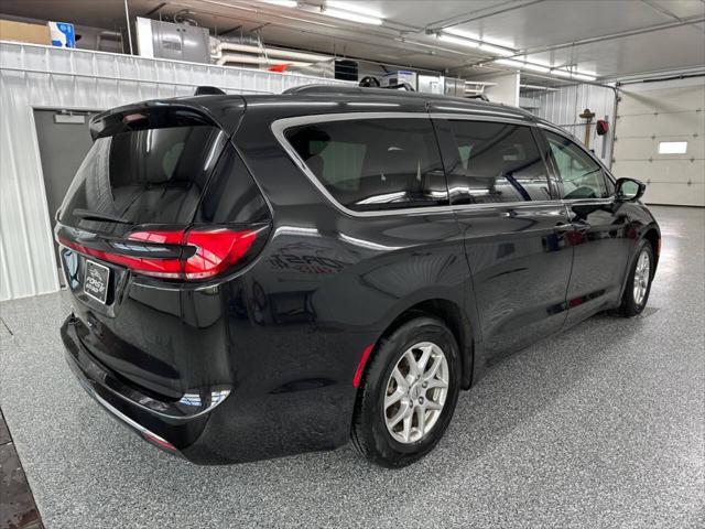 2022 chrysler pacifica touring l