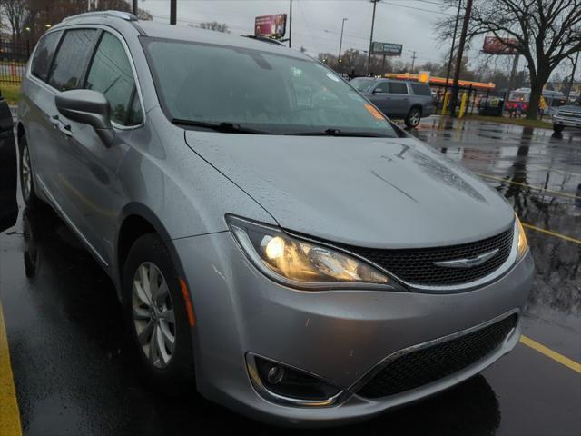 2018 chrysler pacifica touring-l plus