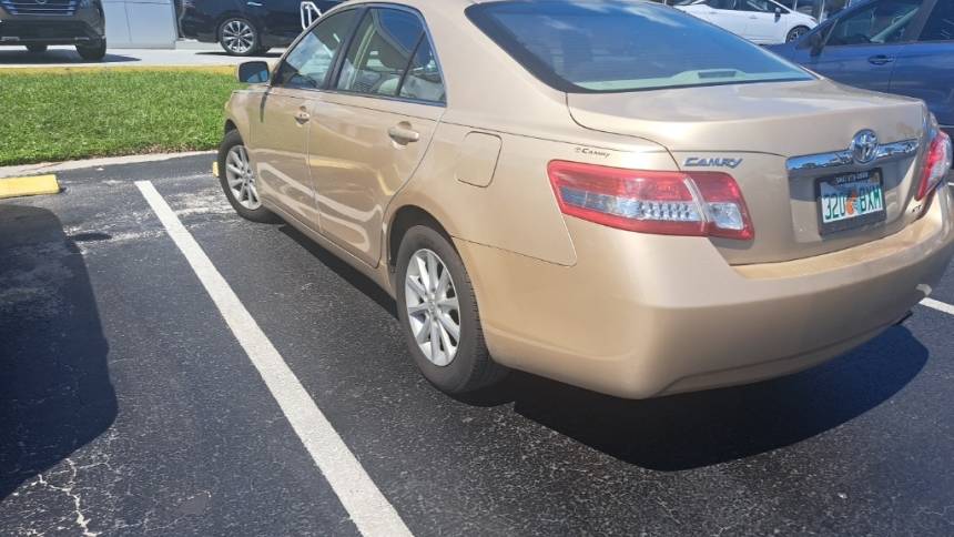 2011 toyota camry base