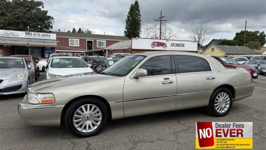 2004 Lincoln Town Car