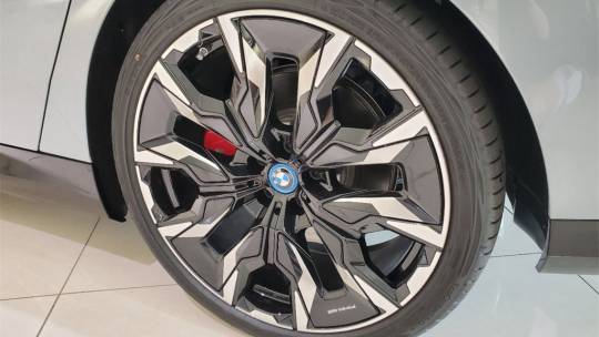 2024 BMW i5