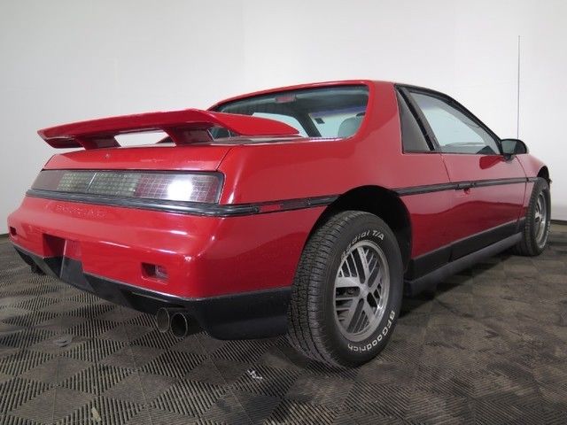 1986 pontiac sport se