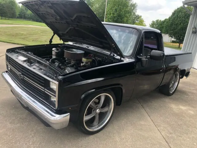 1983 chevrolet c10 shortbed pickup truck